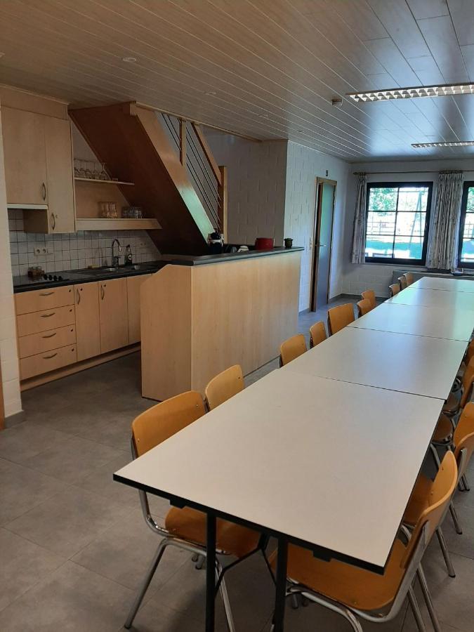 De Meiboom Vakantiehoeve Tot 21 Pers Langemark Екстер'єр фото
